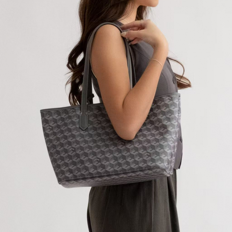 Вместительная сумка-шоппер с г – обзор и цена Luxury Bags Goyard