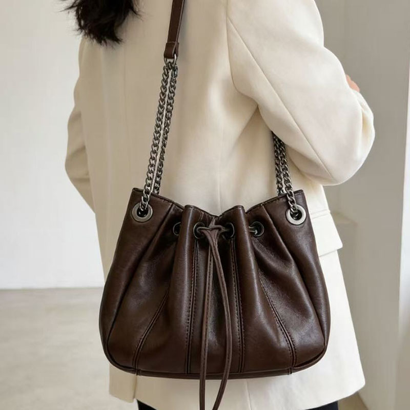 Модная сумка-ведро на шнурке,  – обзор и цена Chain Crossbody Quilted