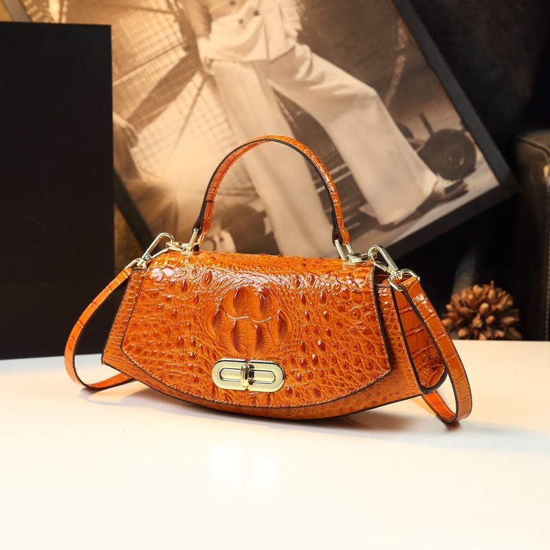 Женская сумка-седло 2026, высо – обзор и цена Luxury Bags Goyard