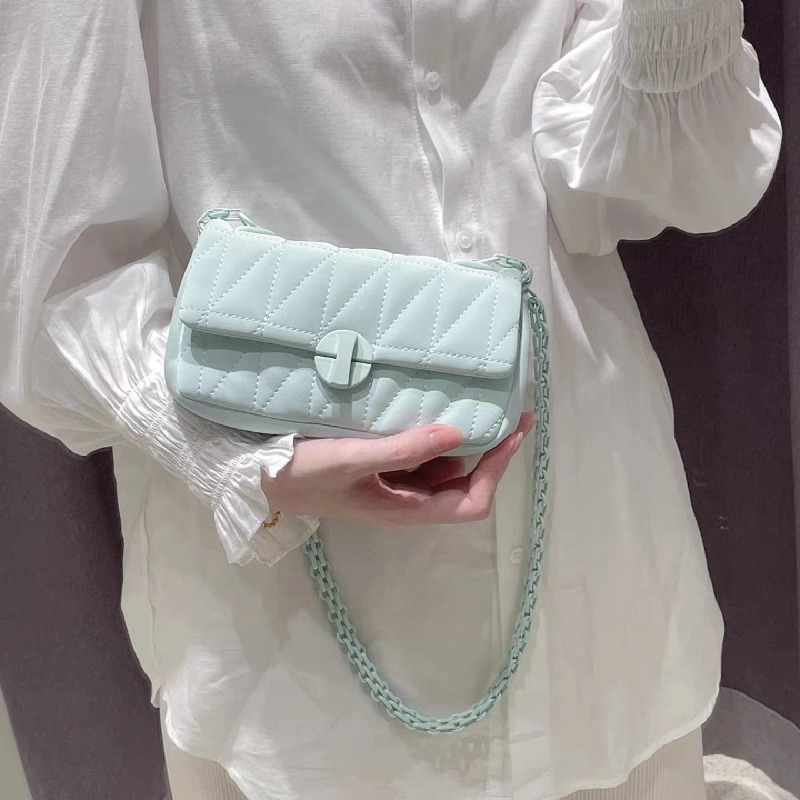 Элегантная стеганая сумка-крос – обзор и цена Chain Crossbody Quilted